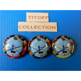 la série de 3 capsules de champagne générique atomium (2023)