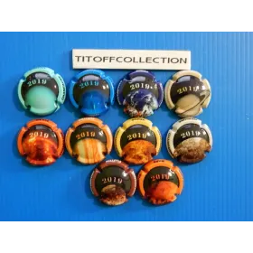 the series of 10 generic champagne capsules from Les planètres 2019 (1094 to 1094 i)