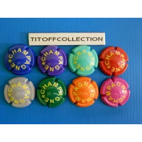 la série de 8 capsules de champagne générique fleur de lys au lieu de l étoile   ( 1062 a 1062g )