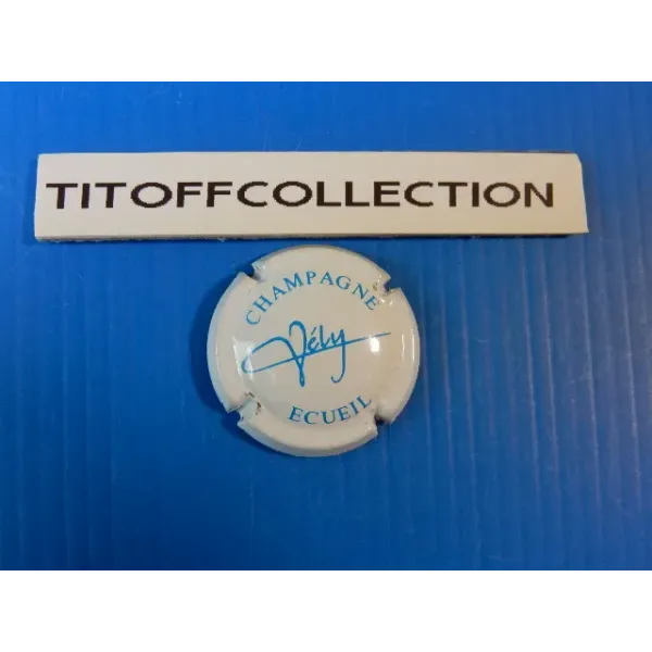 1 capsule of Vely White and Blue Champagne 6