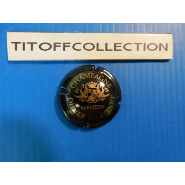 1 capsule of champagne Martinet Didier black and gold (1)