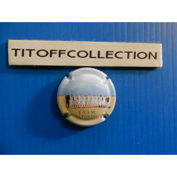 1 capsule de champagne  delouvin moreau e-s-s-m le portel   ( no 28a )