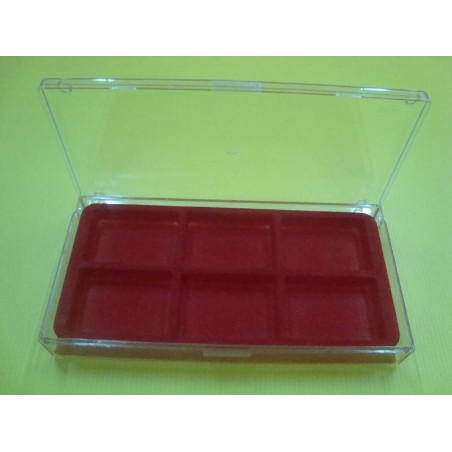 Grande boite plastique 6 cases velours rouge