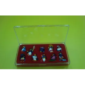 Pingui beach 1994- boite plastique vendu sans la série de kinder