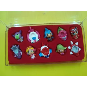Manga figuren 2007 -  boite plastique vendu sans la série de kinder