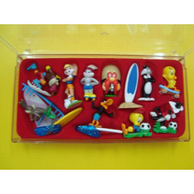 Looney tunes active 2008 -  boite plastique vendu sans la série de kinder