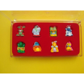 Kunterdunte glucksbringen anhanger 2009 -  boite plastique vendu sans la série de kinder