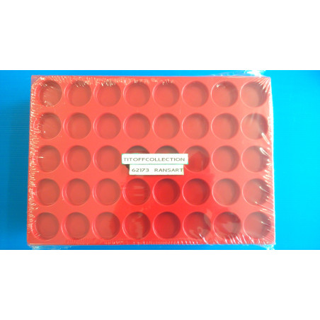 10 plateaux plastique  rouge sans couvercle 1 coins