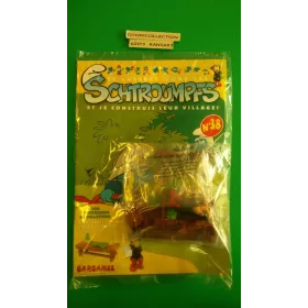 La Figurine Schtroumpf Gargamel + une table et des accesoires