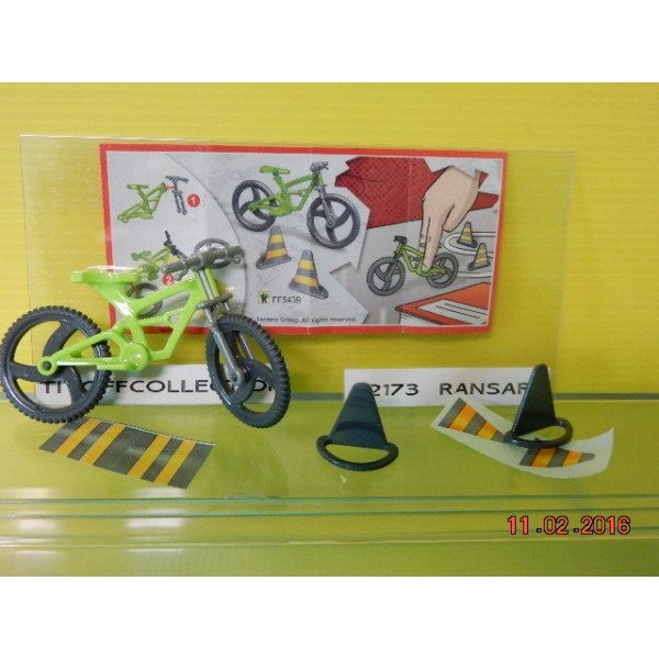 1 Figurine Kinder velo  2014 - 2015 avec 1 BPZ