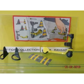 1 Figurine Kinder fingers games 2014 - 2015 avec 1 BPZ ff535a
